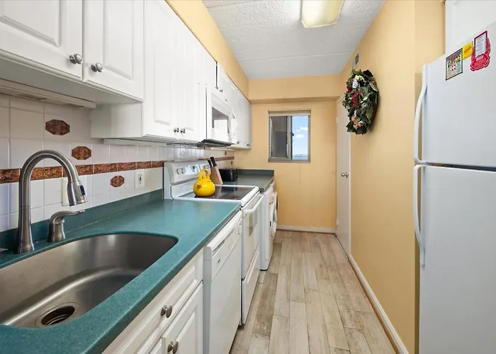 Towers-picturesque Ocean Views In 2 Bedroom With Indoor Pool! Holiday home *