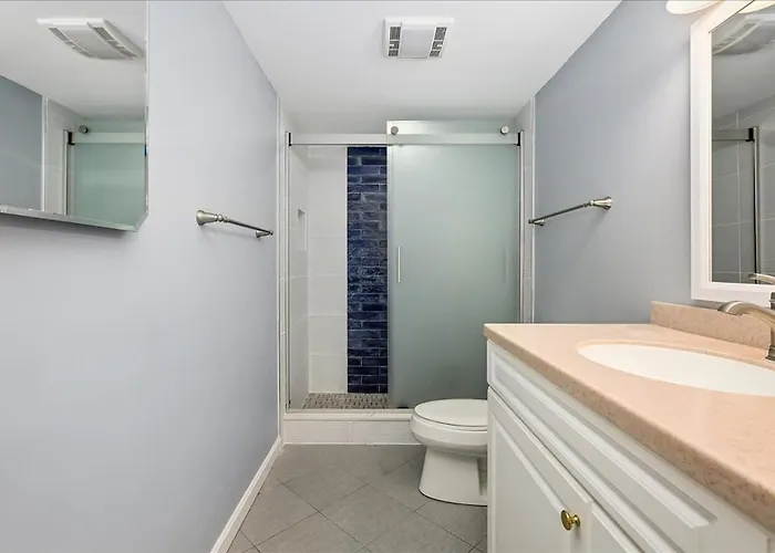 Picturesque Ocean Views In 2 Bedroom Towers With Indoor Pool! Ferienhaus